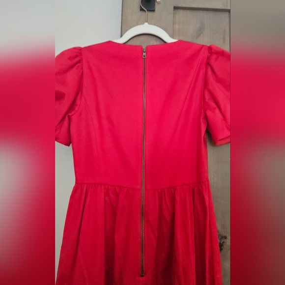 ALICE + OLIVIA Ann Curved Empire-Waist Tiered Cotton Minidress. Size 2 - Picture 9 of 14